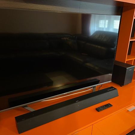 Stay In Style - Vibrant Condo In San Giovanni Lupatoto Buitenkant foto