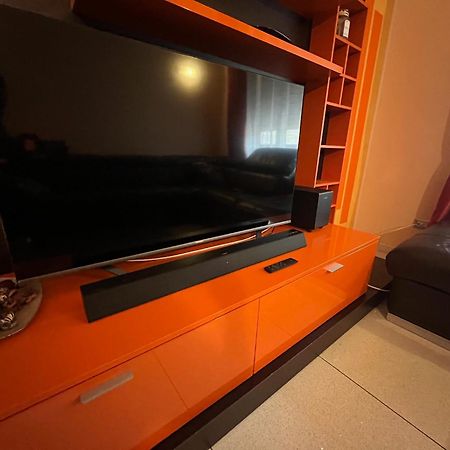 Stay In Style - Vibrant Condo In San Giovanni Lupatoto Buitenkant foto