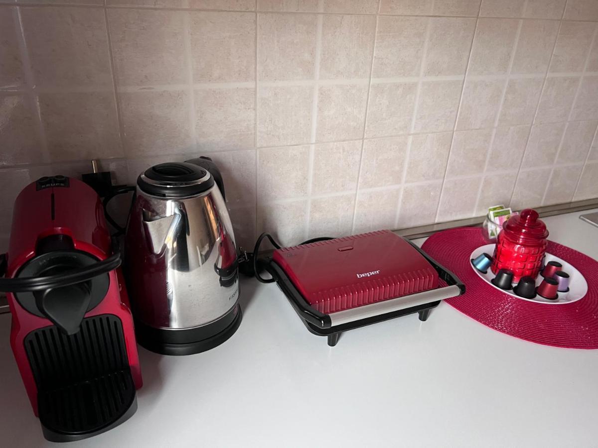Stay In Style - Vibrant Condo In San Giovanni Lupatoto Buitenkant foto