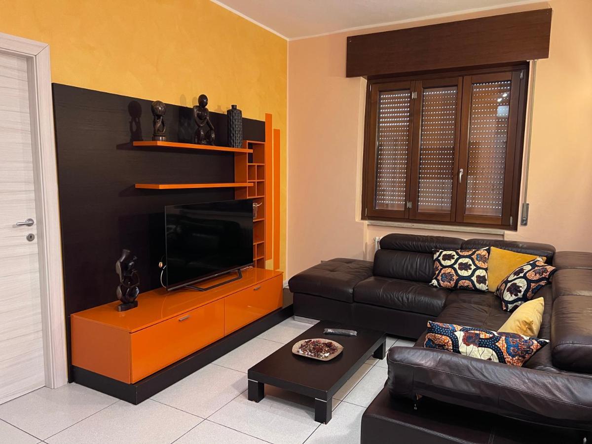 Stay In Style - Vibrant Condo In San Giovanni Lupatoto Buitenkant foto