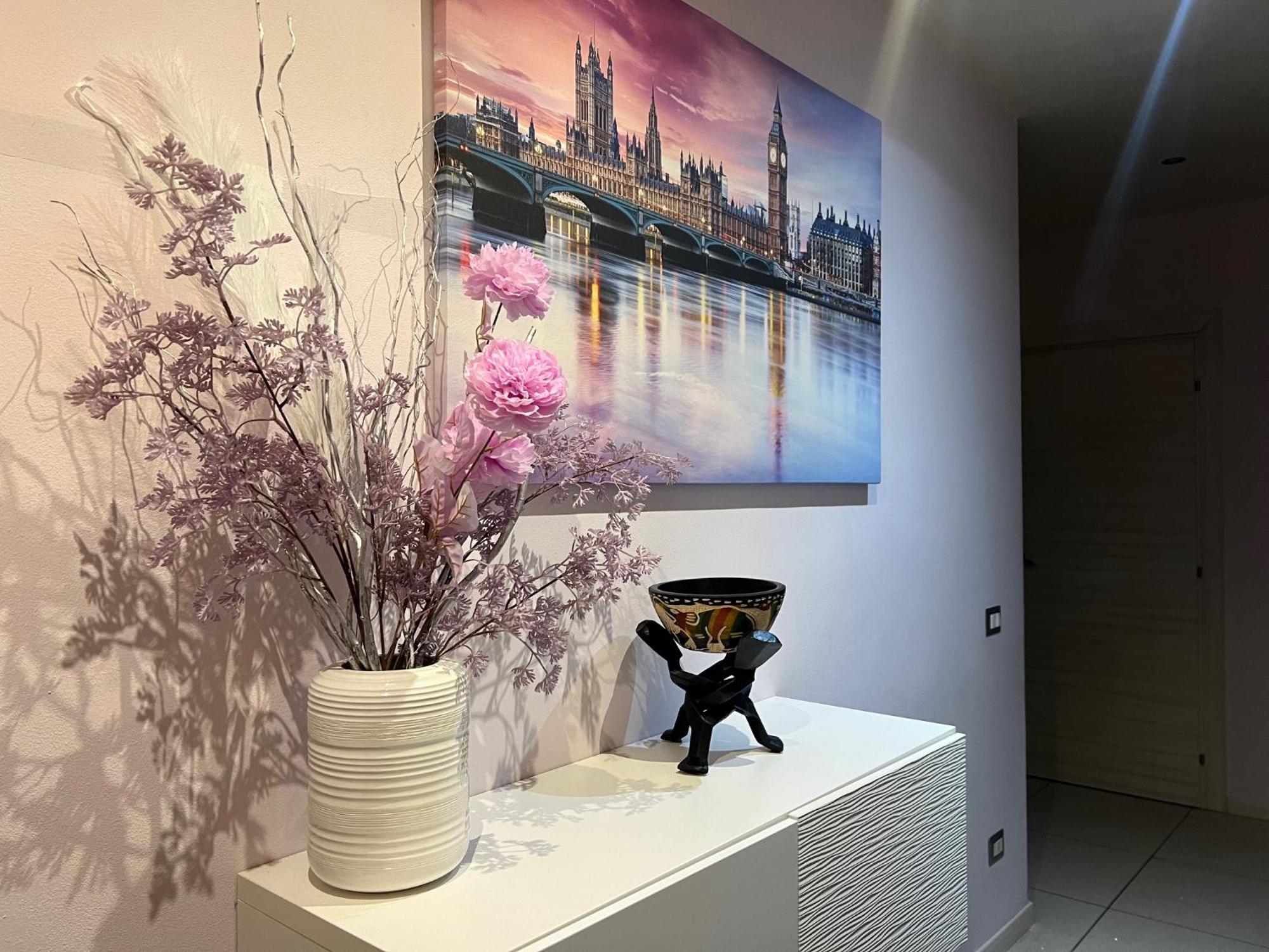 Stay In Style - Vibrant Condo In San Giovanni Lupatoto Buitenkant foto