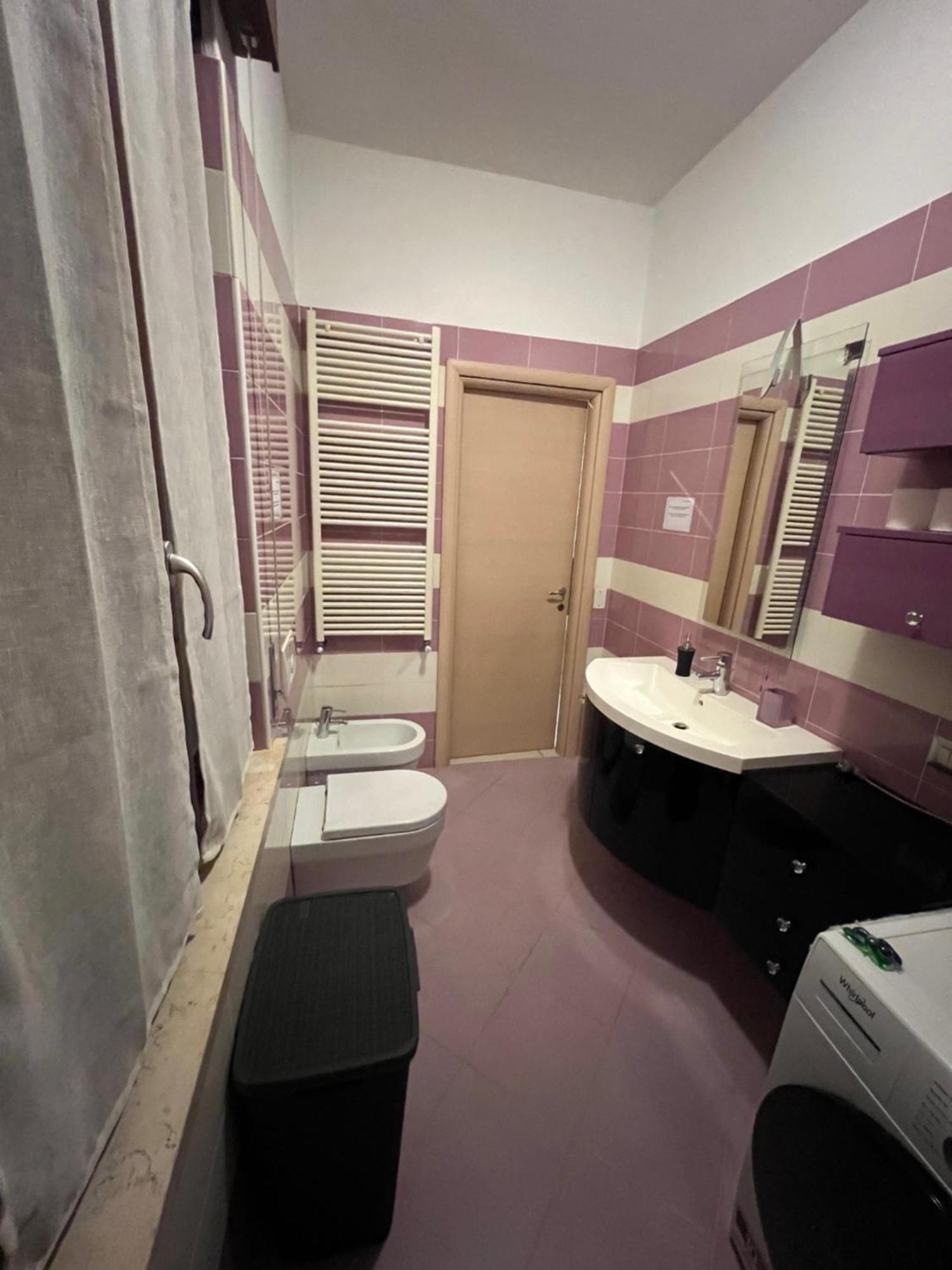 Stay In Style - Vibrant Condo In San Giovanni Lupatoto Buitenkant foto